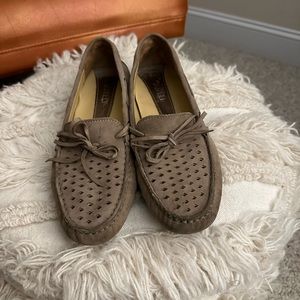🔥Make an offer🔥 Vaneli Loafers; Size 7; Taupe; Suede